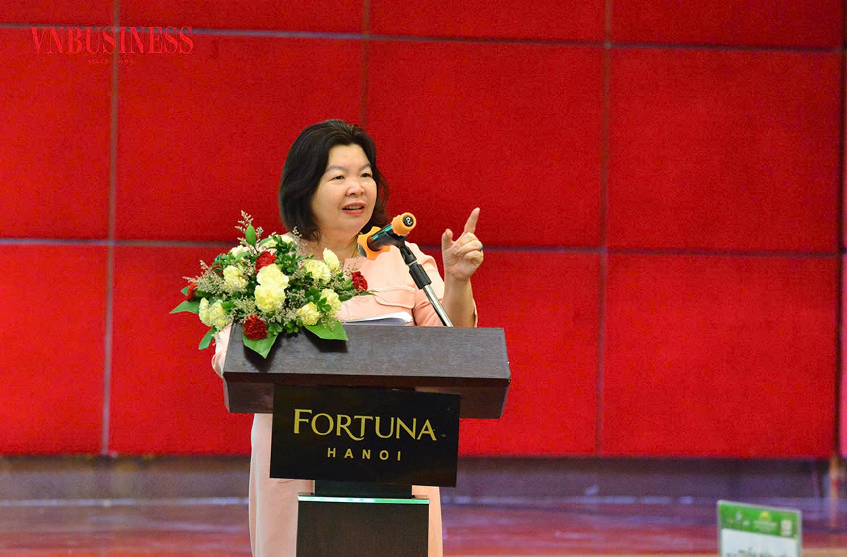 Chủ tịch Liên minh HTX Việt Nam Cao Xuân Thu Vân phát biểu khai mạc Diễn đàn.