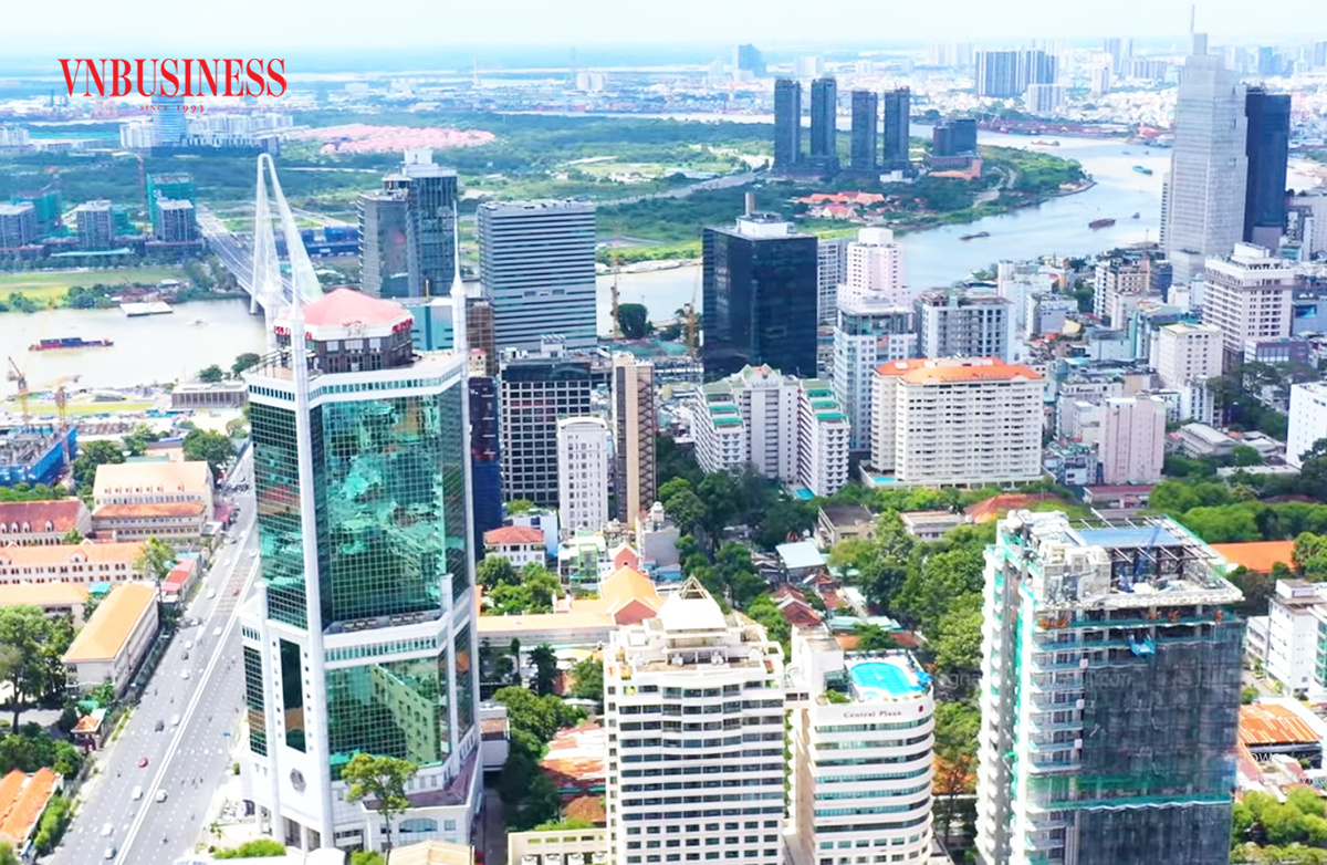 Giá nhà quá cao khiến nhiều người chấp nhận rủi ro để mua căn hộ chưa có sổ hồng hoặc chung cư mini.