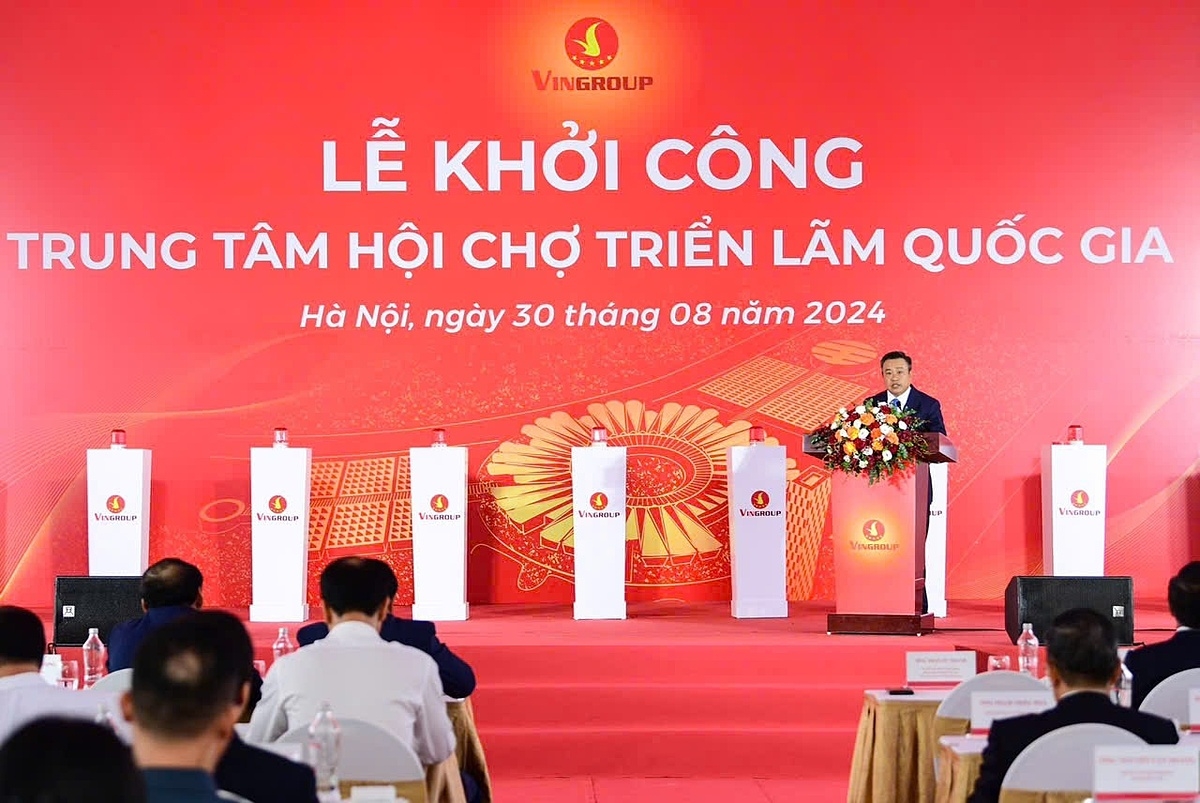 Ông Trần Sỹ Thanh - Ủy viên Trung ương Đảng, Phó Bí thư Thành ủy, Chủ tịch UBND thành phố Hà Nội phát biểu tại Lễ Khởi công Trung tâm Hội chợ Triển lãm Quốc gia - công trình trọng điểm tại thành phố Hà Nội.