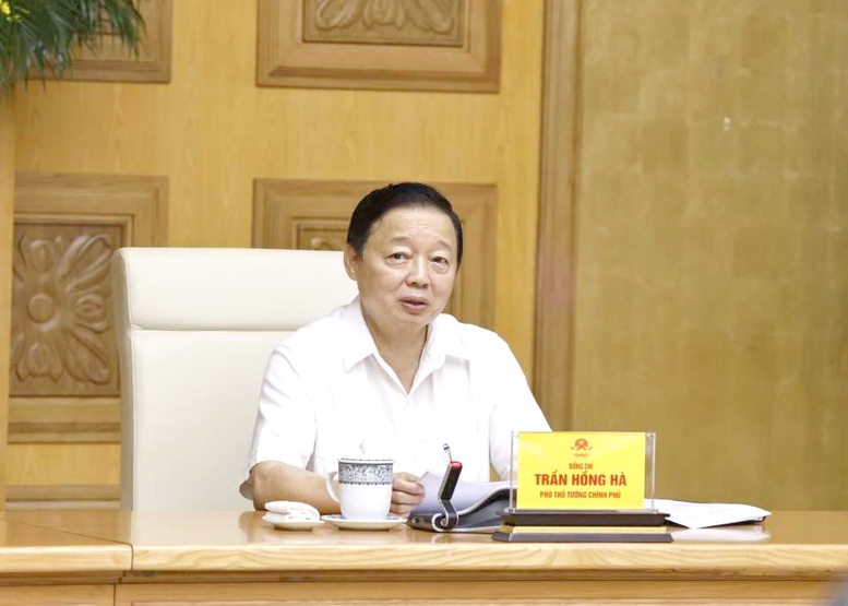 Phó Thủ tướng Trần Hồng Hà chủ trì cuộc họp về tình hình phân bổ, giải ngân vốn đầu tư công và khó khăn, vướng mắc của 29 bộ, cơ quan Trung ương, địa phương thuộc Tổ công tác số 2 &lpar;Ảnh: VGP&rpar;