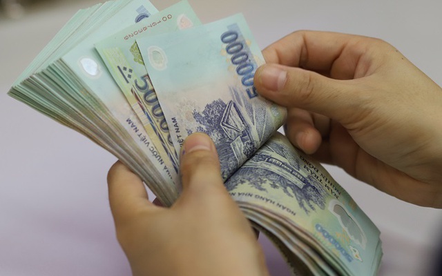 Ngành ngân hàng dẫn đầu với tổng giá trị phát hành lên tới 136.500 tỷ đồng, chiếm 68,2% tổng giá trị phát hành trái phiếu toàn thị trường.