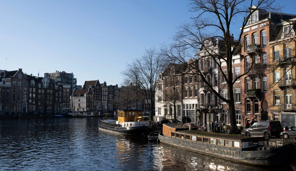Quang cảnh Amsterdam, Hà Lan.