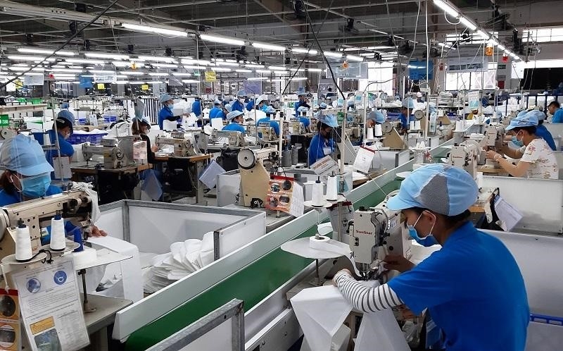 Sản lượng và số lượng đơn đặt hàng mới tăng chậm trong tháng 8.