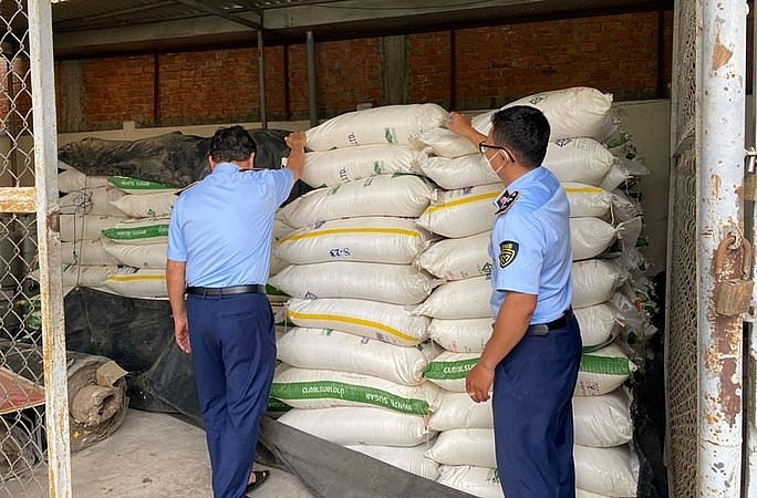 Đường cát nhập lậu bị thu giữ ở Long An.