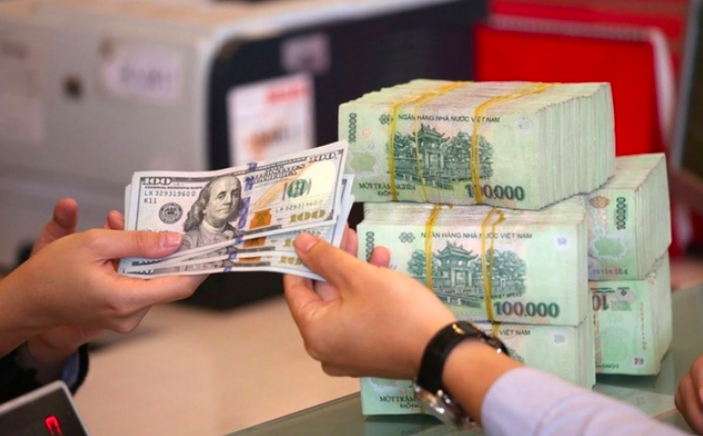 Trong thời gian gần đây, tỷ giá USD liên ngân hàng, tỷ giá niêm yết tại các ngân hàng thương mại và thị trường tự do đều đồng loạt giảm sâu.
