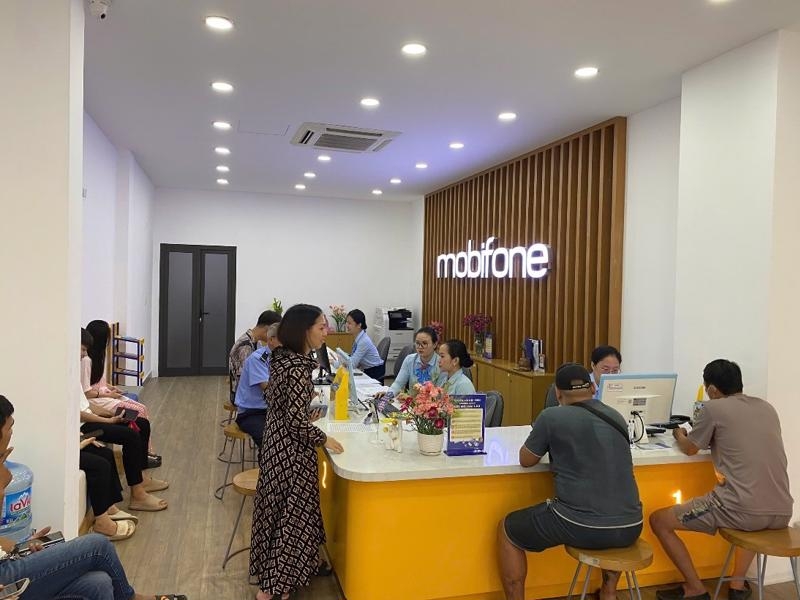 Nhà mạng tặng tiền thuê bao bị ảnh hưởng bởi bão lũ.