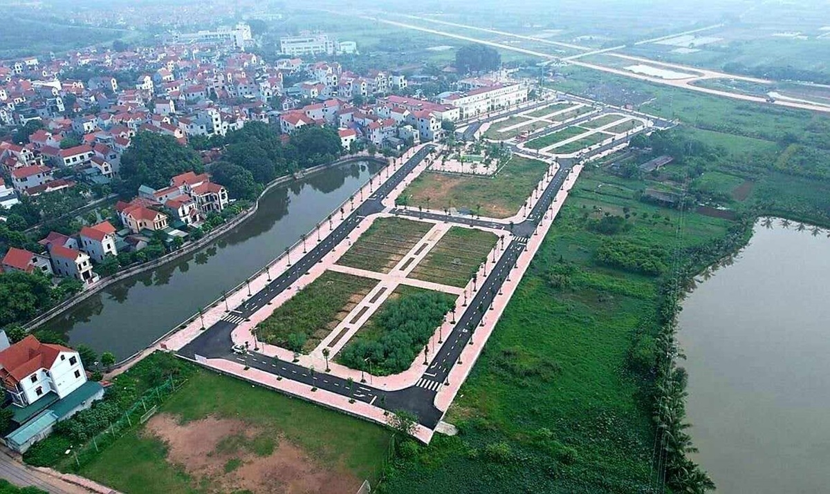 Một khu đất đấu giá tại huyện Hoài Đức &lpar;Hà Nội&rpar;.