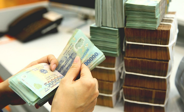 Ngân hàng sẽ cơ cấu lại thời hạn trả nợ cho người vay bị thiệt hại do bão lũ ở miền Bắc.