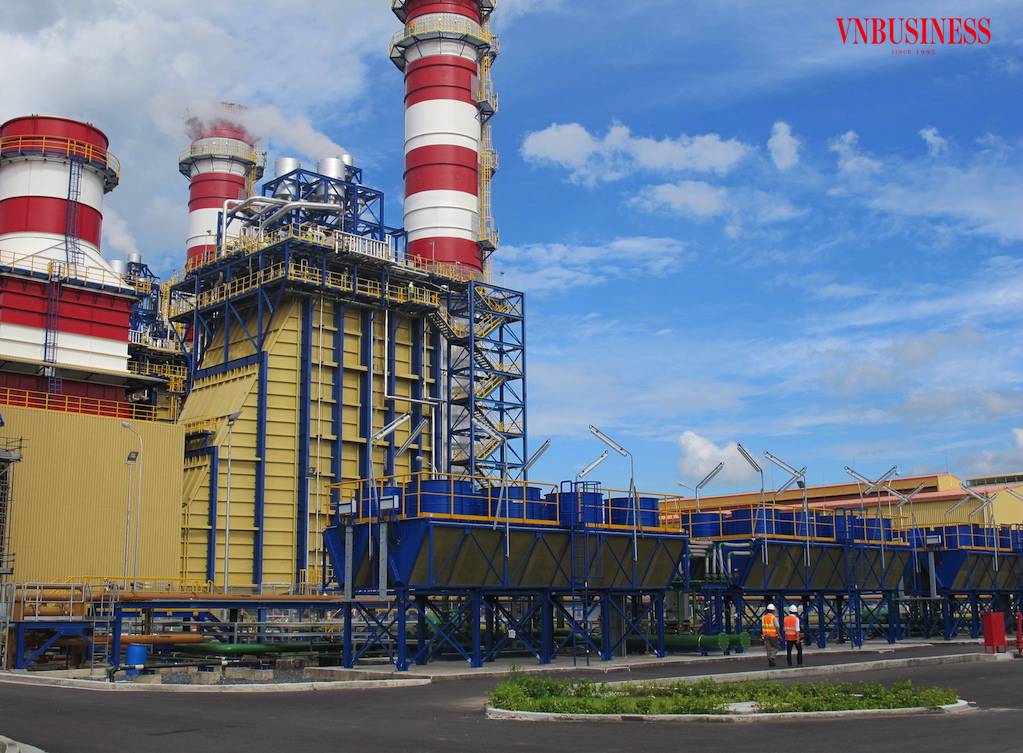 Đứng trước nhiều bất lợi, khó khăn bủa vây, doanh nghiệp điện khí cùng các dự án vẫn đang trông chờ tháo gỡ, rà soát những vướng mắc pháp lý.