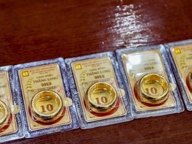 Vàng nhẫn vượt mốc 79 triệu đồng/lượng.