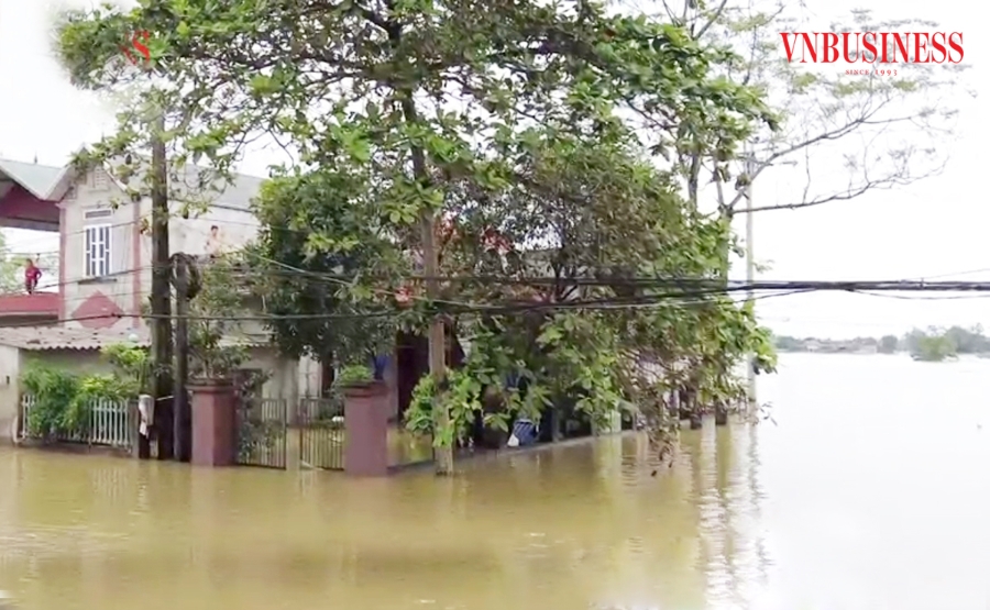 Nguy cơ ngập lụt trên địa bàn Hà Nội vẫn hiện hữu, hơn 23 nghìn người vẫn đang phải sơ tán.