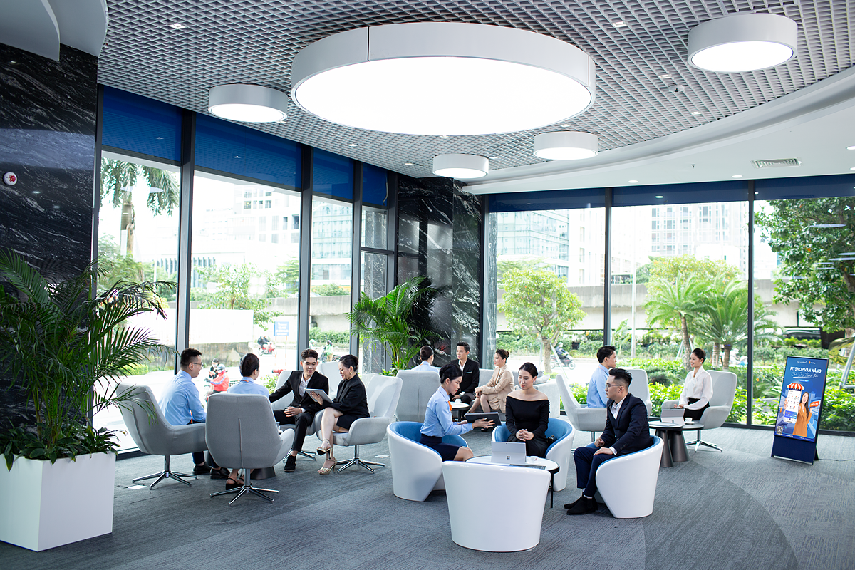 KienlongBank quyết định giảm trực tiếp 2%/năm trên hợp đồng tín dụng cho các khách hàng hiện hữu bị ảnh hưởng bởi bão số 3 với mong muốn góp phần cùng người dân khắc phục hậu quả sau bão.