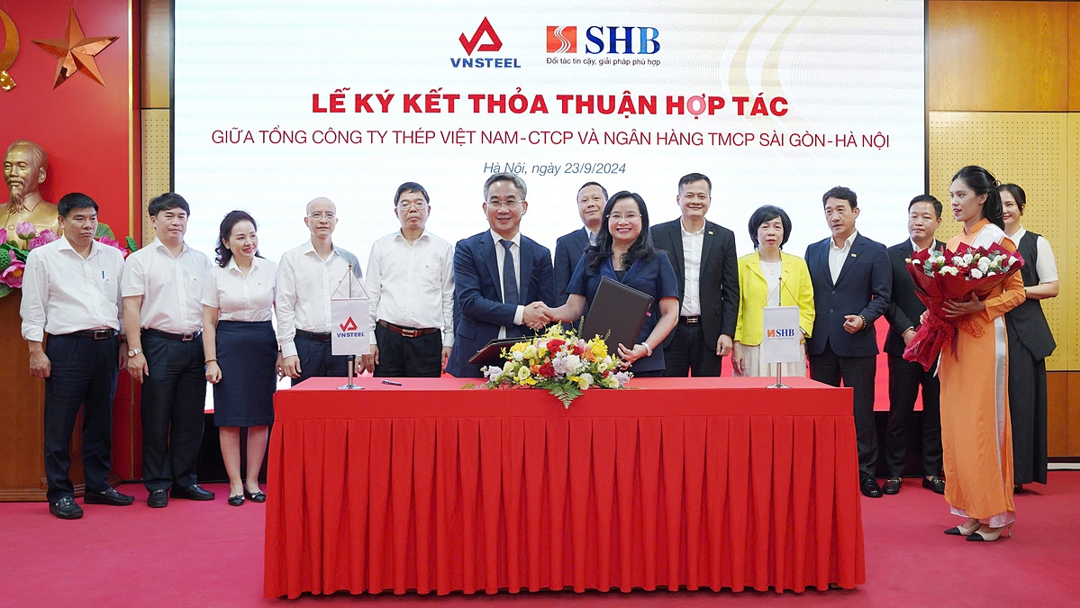 Lễ ký kết thỏa thuận hợp tác đánh dấu bước tiến quan trọng, thắt chặt hơn mối quan hệ sâu rộng giữa SHB và VNSTEEL.