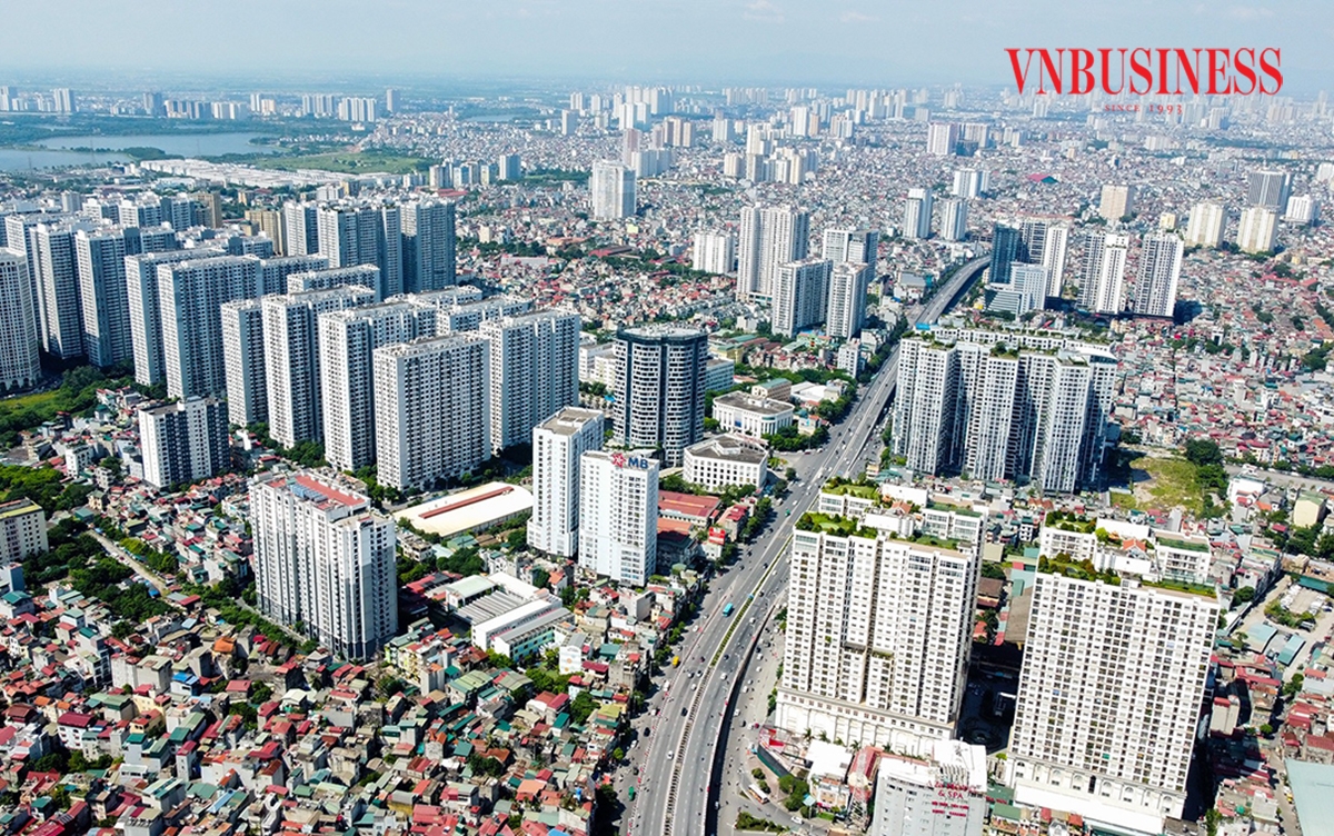 Thị trường địa ốc vẫn đối diện nhiều áp lực, đặc biệt là từ núi nợ vay và hàng tồn kho khổng lồ.