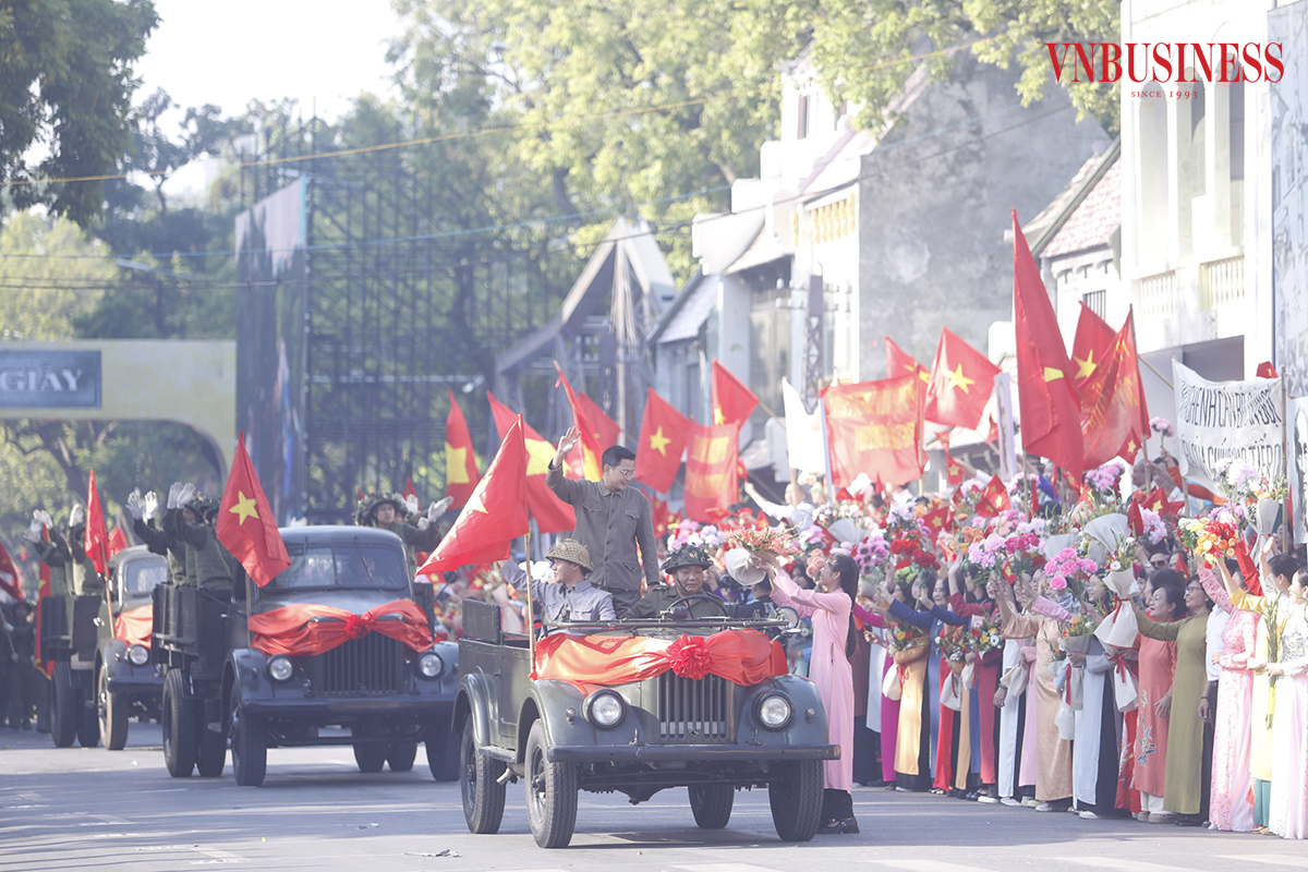 Hà Nội đã có những bước chuyển mình mạnh mẽ sau ngày tiếp quản Thủ đô.