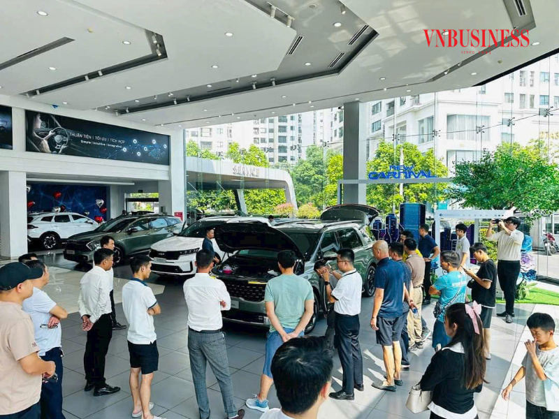 Từ khi chính sách giảm 50% lệ phí trước bạ lần 4 được ban hành, thị trường ô tô Việt đã có nhiều khởi sắc.