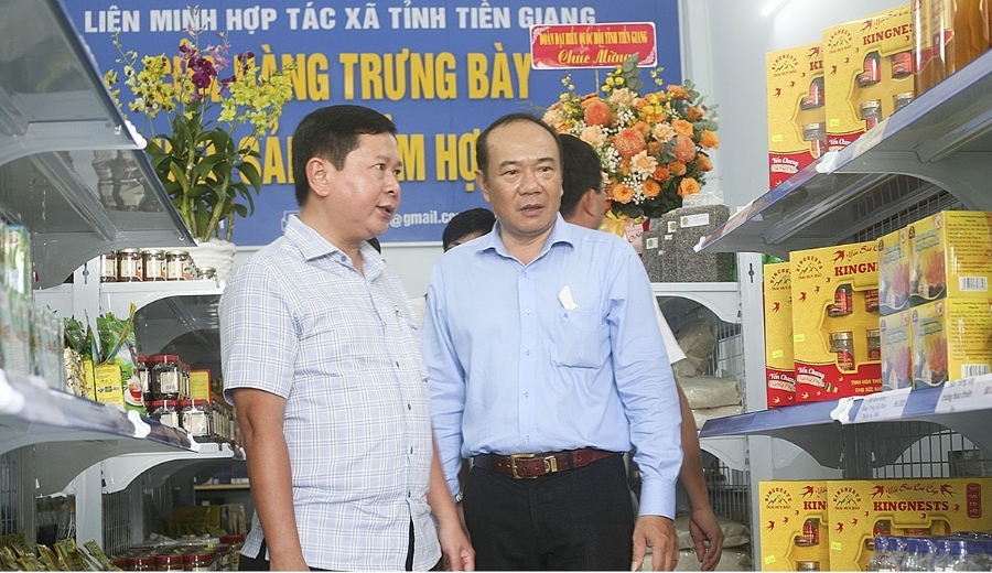 Liên minh HTX tỉnh Tiền Giang quan tâm vấn đề xúc tiến thương mại thông qua mở cửa hàng giới thiệu, tiêu thụ sản phẩm OCOP.
