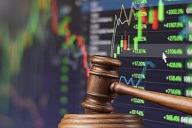 UBCKNN xử phạt hàng loạt công ty chứng khoán.