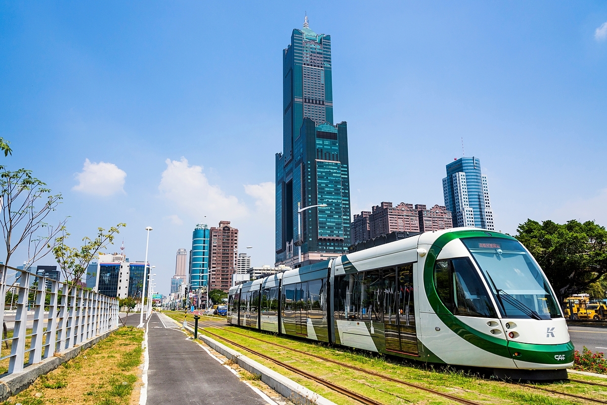 Một tuyến đường sắt hạng nhẹ &lpar;LRT&rpar; tại Đài Loan. Ảnh: Shutterstock.