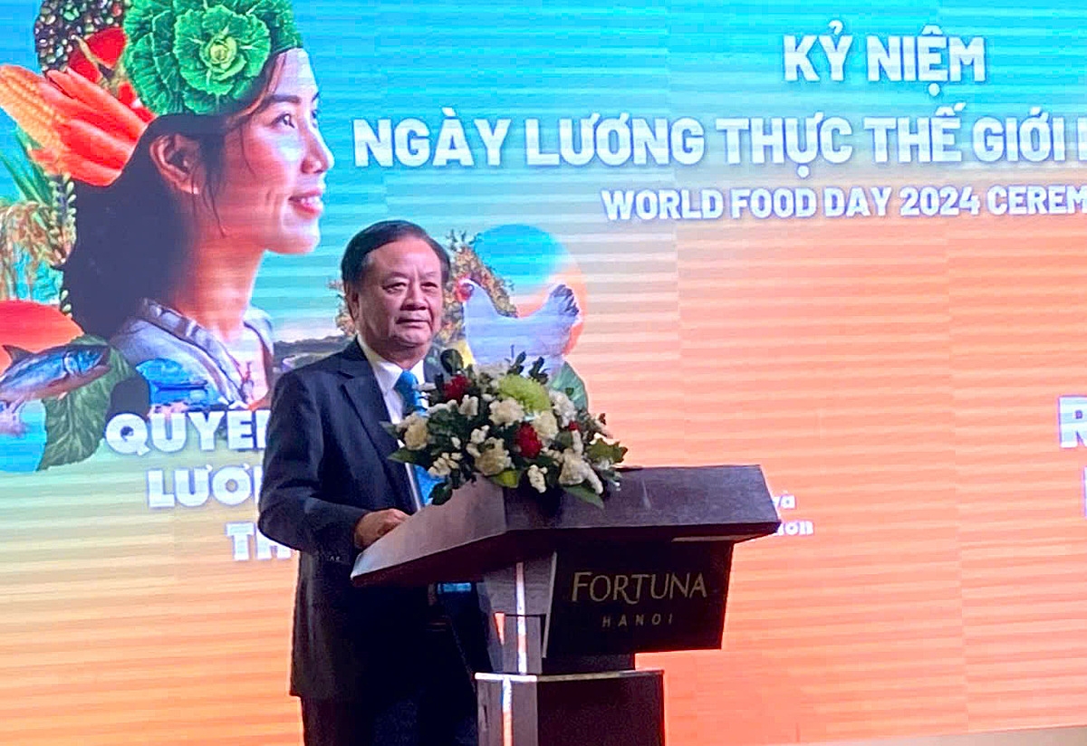 Bộ trưởng Bộ NN&PTNT Lê Minh Hoàn cho rằng Chúng ta cần cùng nhau vun trồng từng cánh đồng, từng mảnh vườn, từng sản phẩm và chia sẻ tấm lòng với bà con nông dân, HTX và người tiêu dùng nói riêng cũng như toàn bộ hệ thống lương thực thực phẩm nói chung.