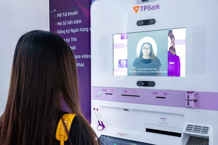 Nhiều ngân hàng thông báo dừng giao dịch với khách hàng chưa xác thực sinh trắc học.