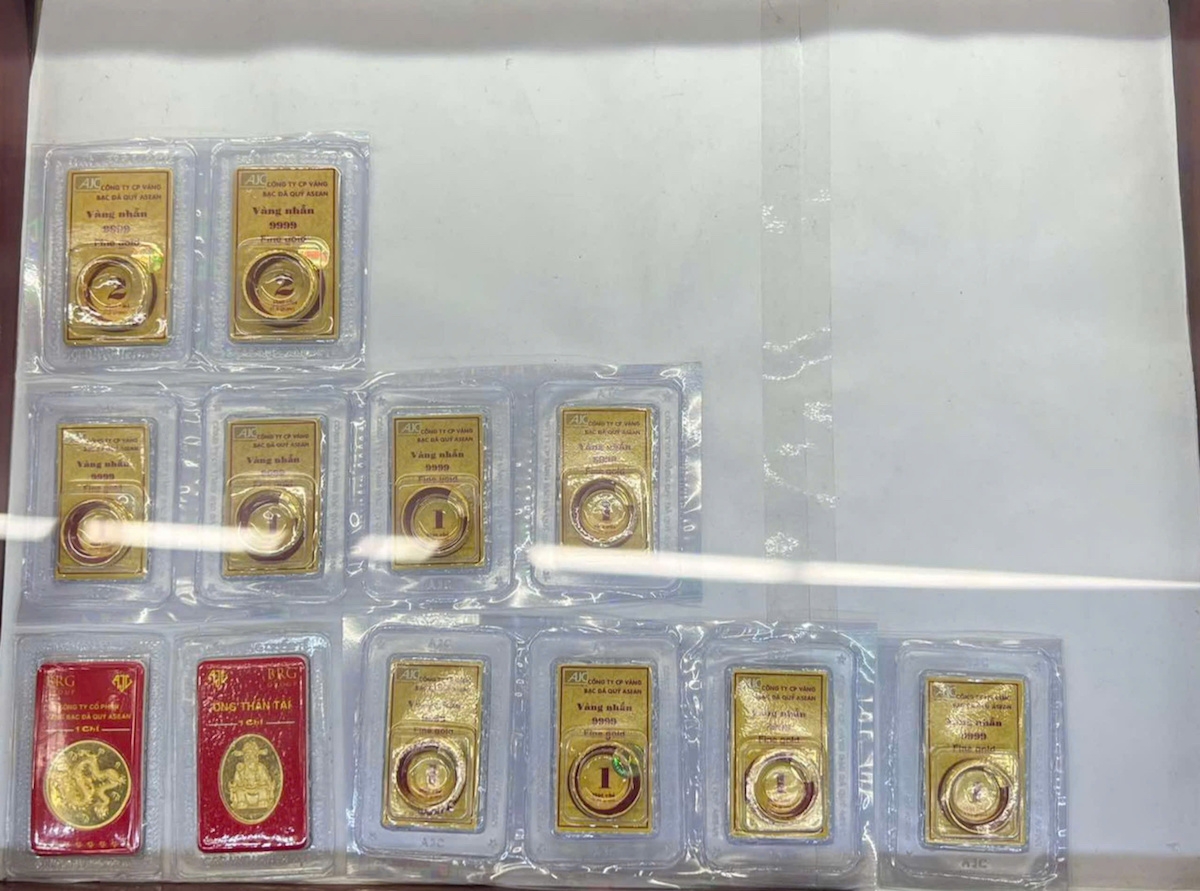 So với đầu năm, nhẫn tròn trơn đã tăng gần 25 triệu đồng/lượng, tương đương mức sinh lời gần 40%.