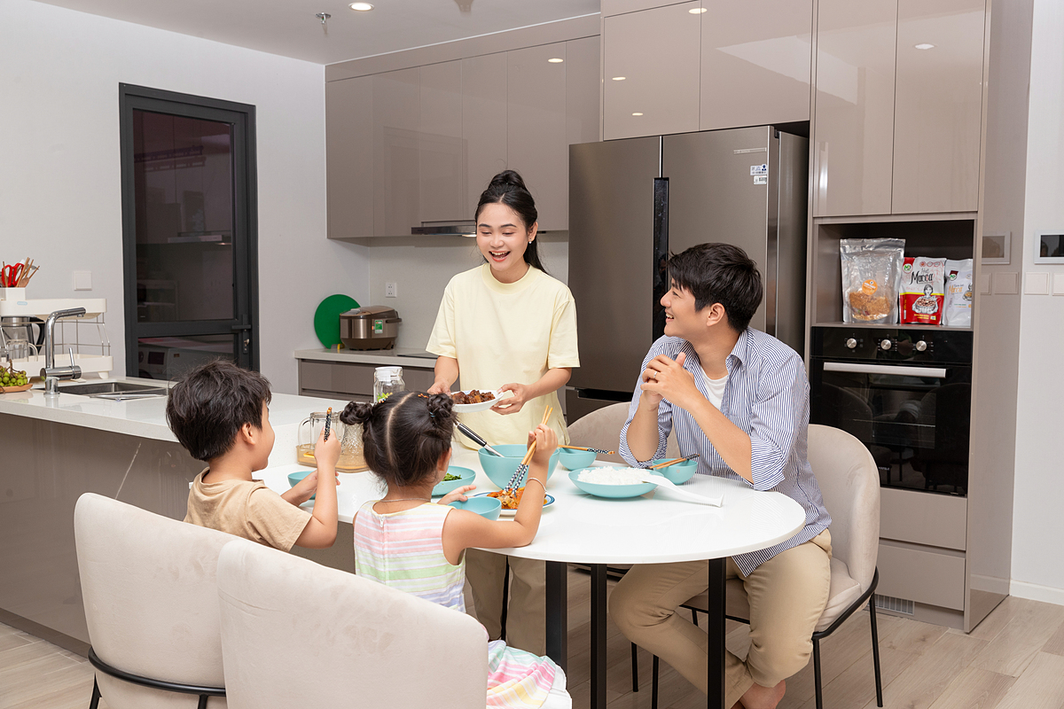 Với anh H, nơi ở lý tưởng là nơi có môi trường sống tiện nghi nhất cho các thành viên, con cái đi học hay bố mẹ đi làm đều thuận tiện.