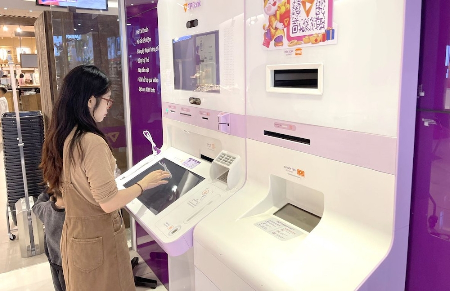 Nhiều ngân hàng thương mại ghi nhận tỷ lệ giao dịch trên kênh số đạt khoảng 97-98%.