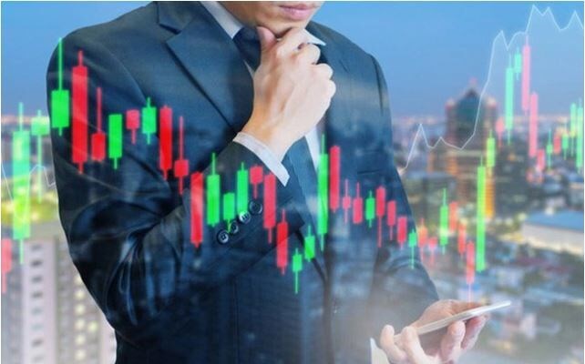 Thị trường thiếu lực đỡ và bước vào giai đoạn trống thông tin.