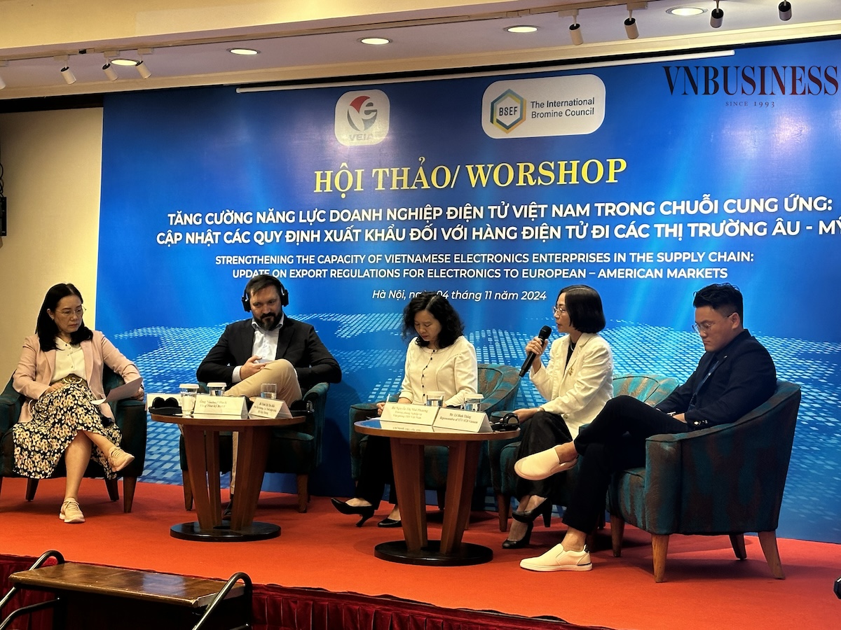 Các chuyên gia thảo luận tại hội thảo.