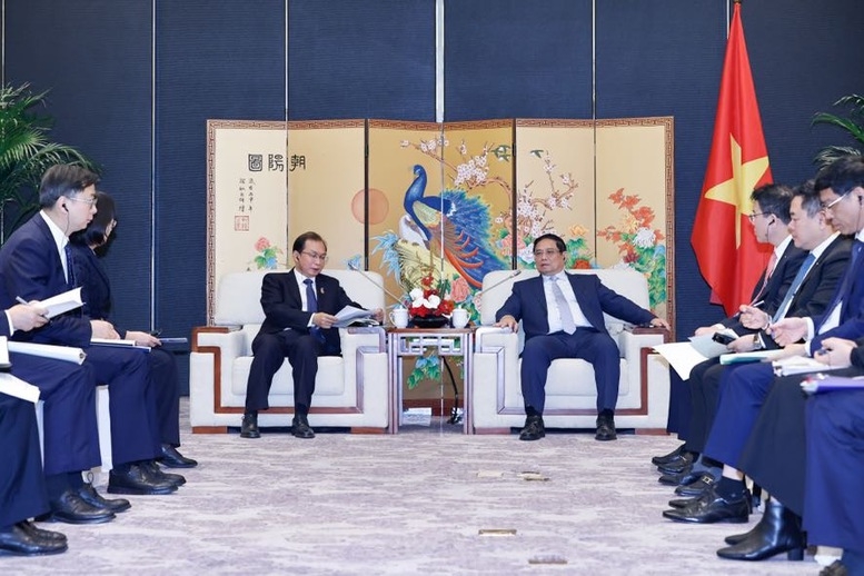 Thủ tướng Phạm Minh Chính tiếp ông Giang Nhị, Chủ tịch Hội đồng thành viên tập đoàn Huadian &lpar;Hoa Điện&rpar; Trung Quốc