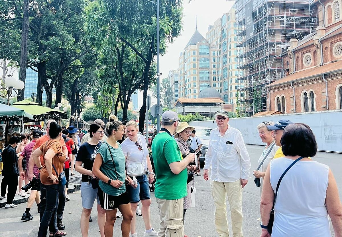 10 tháng, Việt Nam đã đón hơn 14,1 triệu lượt khách quốc tế, tăng 41,3% so với cùng kỳ năm trước.