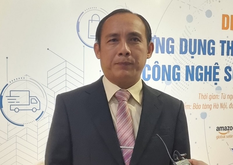 Ông Cao Bá Đăng Khoa, Phó Chủ tịch kiêm Tổng Thư ký Hiệp hội Dừa Việt Nam tại cuộc trả lời phỏng vấn báo chí bên lề Diễn đàn Ứng dụng Thương mại điện tử và Công nghệ số Việt Nam 2024 chiều 6/11 tại Hà Nội.