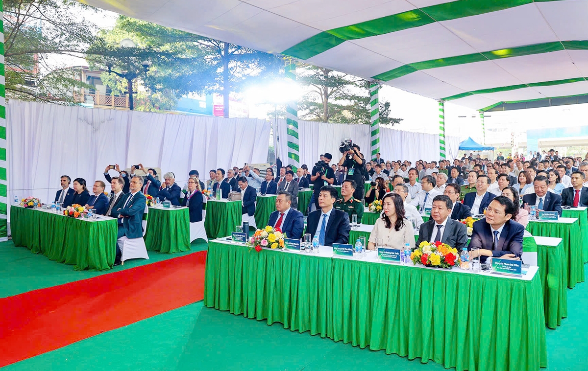 Việc chính thức đưa metro Nhổn - Ga Hà Nội vào khai thác thương mại sẽ là một hành động cụ thể, tiên phong trong chuyển đổi xanh, nhằm tạo nền móng cho ngành giao thông của Hà Nội hướng đến mục tiêu phát thải ròng bằng 0 vào năm 2050.