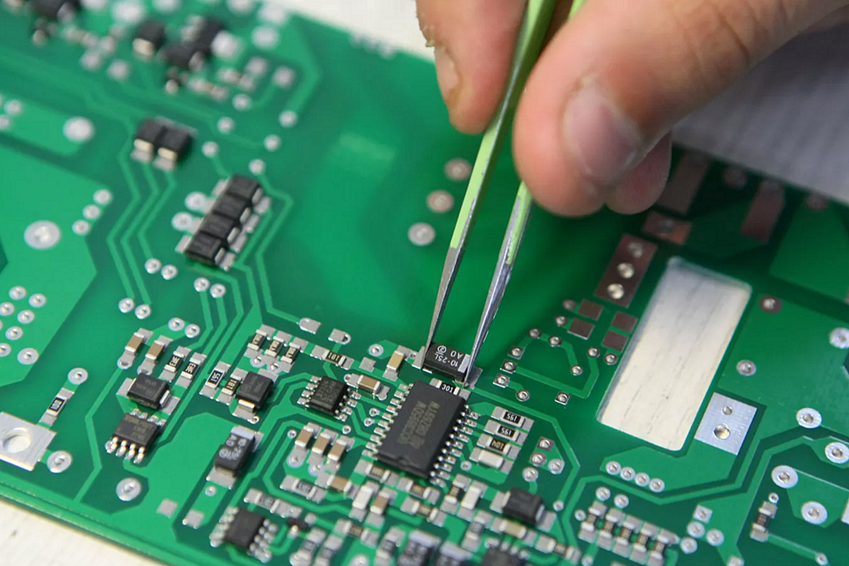 Việt Nam trở thành nam châm trong ngành chip với nguồn nhân lực chất lượng, giá cả phải chăng.