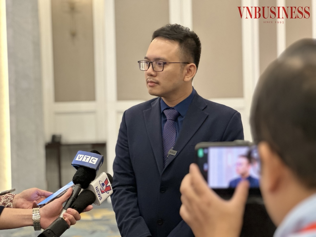 Ông Nguyễn Quốc Anh, Phó Tổng giám đốc Batdongsan.com.vn trả lời báo chí tại sự kiện ngày 13/11.