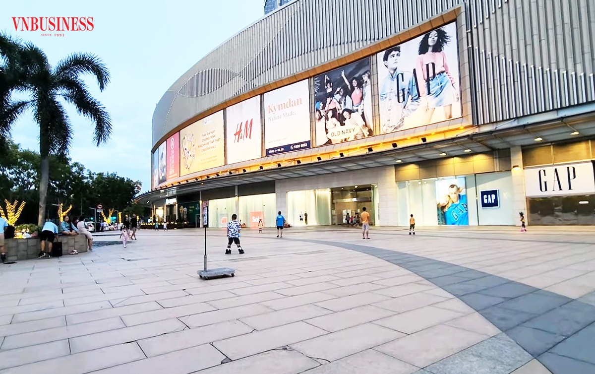 Thị trường mặt bằng trung tâm thương mại vô cùng hấp dẫn song cũng ngày càng cạnh tranh gay gắt.