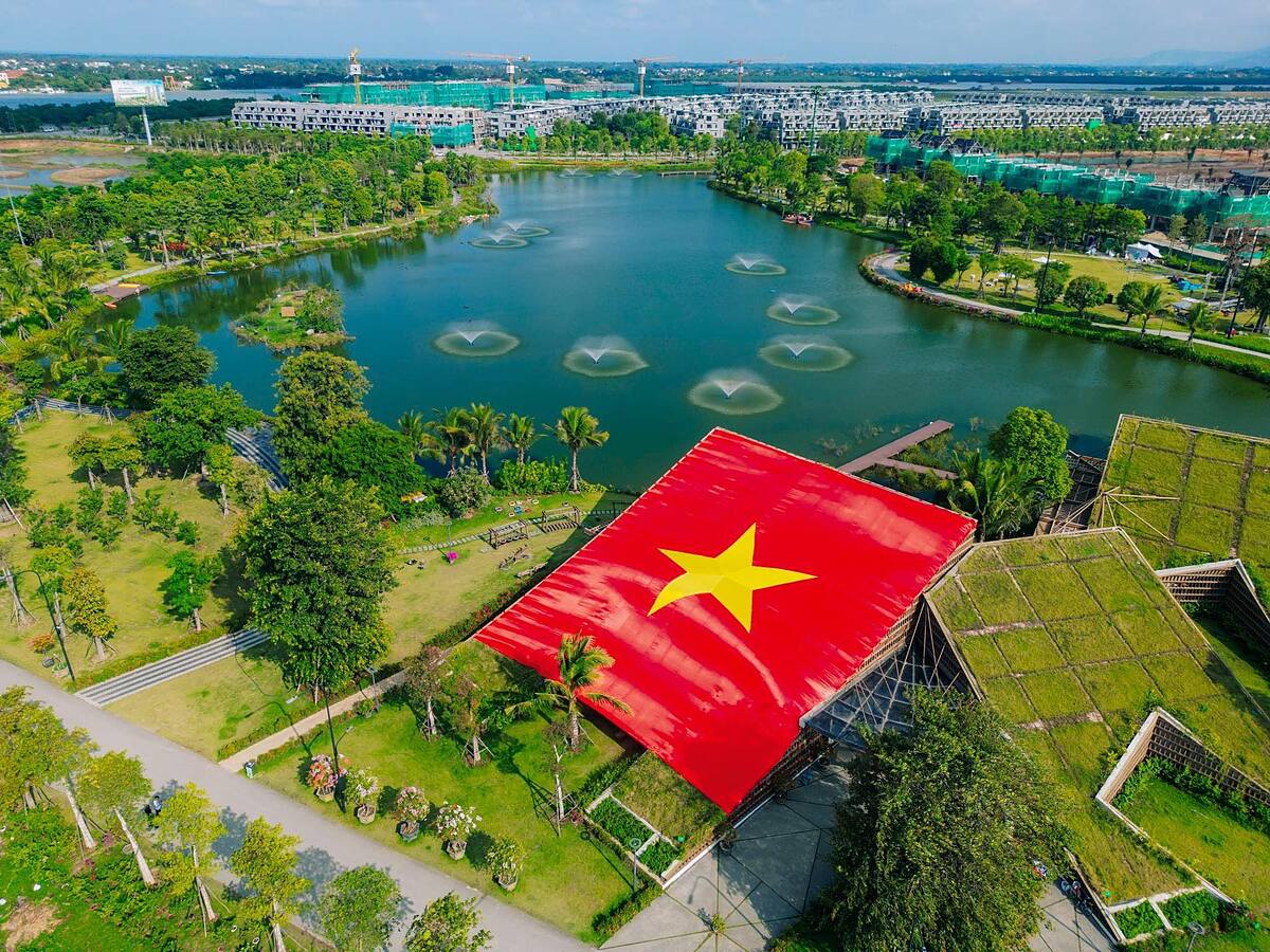 KĐT Eco Central Park của nhà sáng lập Ecopark đang được kiến tạo trở thành đô thị lớn nhất Nghệ An.