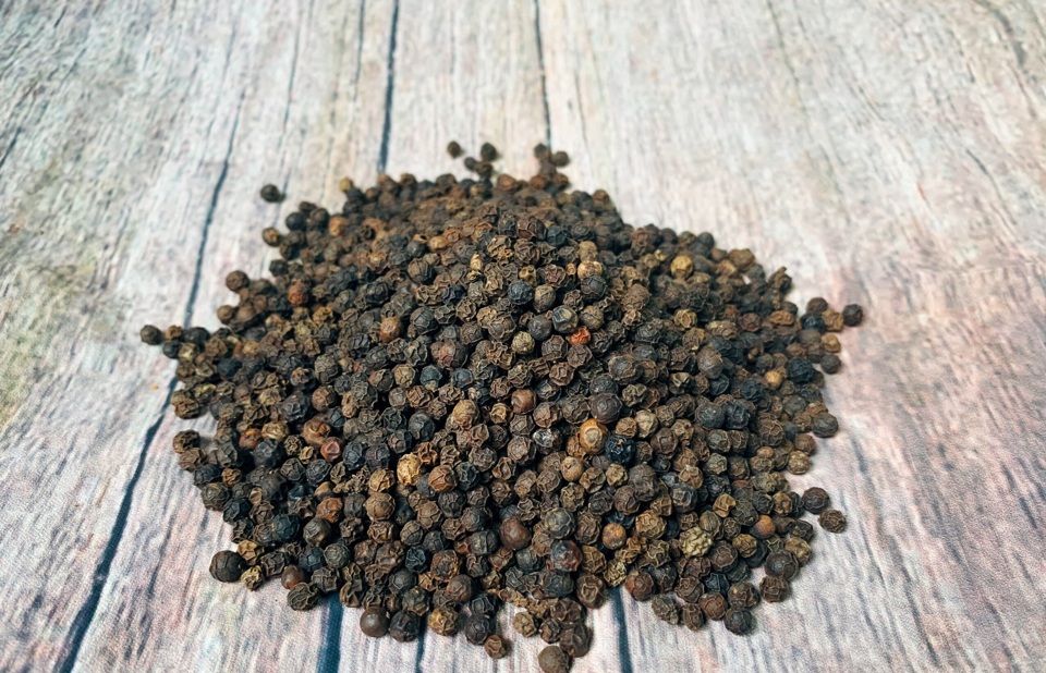 Giá tiêu tăng nhẹ 500 đồng/kg tại Đăk Lăk.