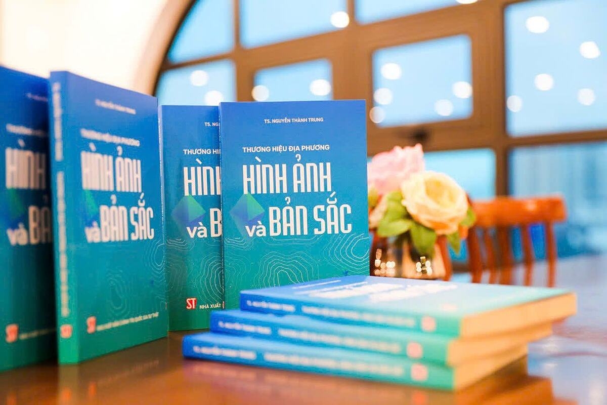 Sách dày 265 trang, nội dung cuốn sách gồm sáu chương, tập trung làm rõ nhiều nội dung và phạm trù gắn với hình ảnh và bản sắc của địa phương cũng như cách thức vận hành để đạt đến một hình ảnh địa phương thu hút và hấp dẫn.