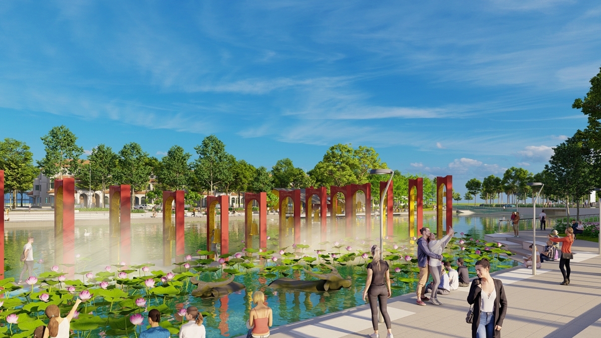 Cổng Chuông nổi trên hồ sen tạo không gian dạo bộ thanh tịnh, yên bình giữa nhịp sống sôi động.