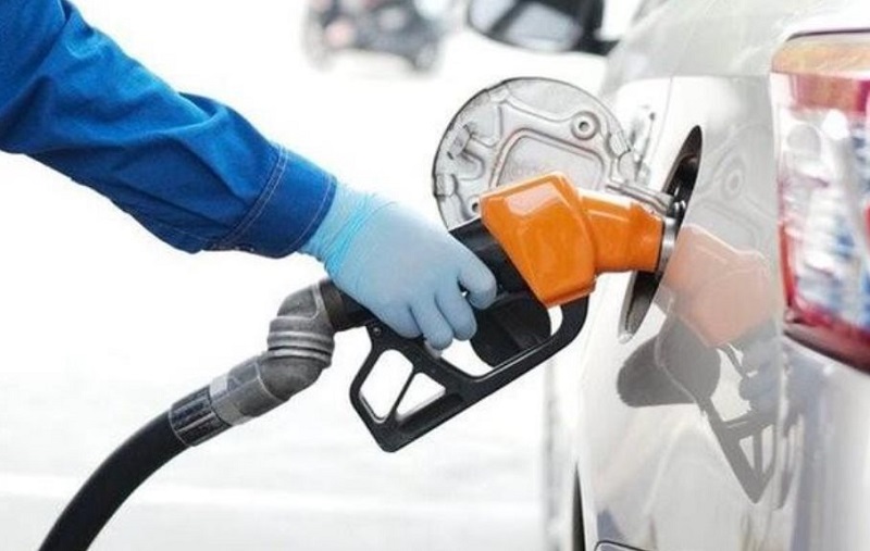 Giá xăng, dầu &lpar;trừ mazut&rpar; tiếp tục được điều chỉnh giảm 60-110 đồng một lít trong chiều nay.