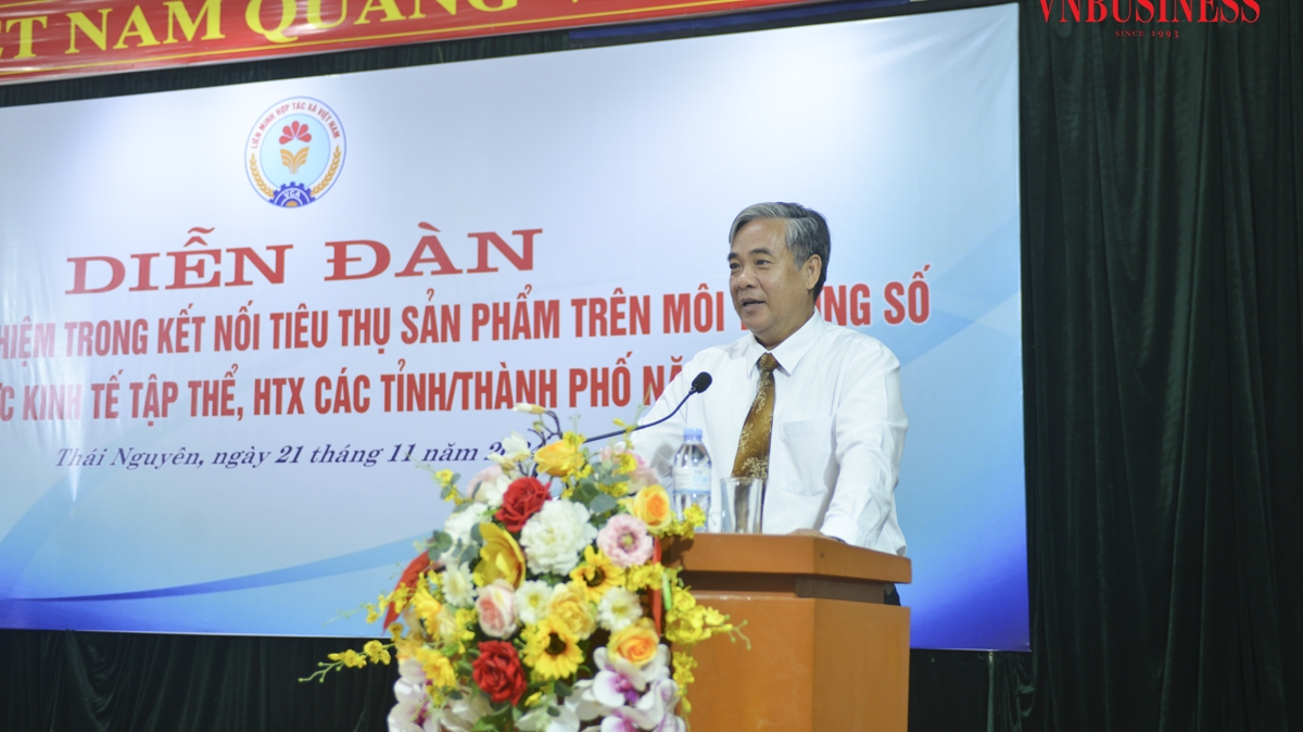 Đại biểu tham dự diễn đàn đã trao đổi, chia sẻ kinh nghiệm của địa phương trong việc kết nối tiêu thụ sản phẩm của HTX trên môi trường số