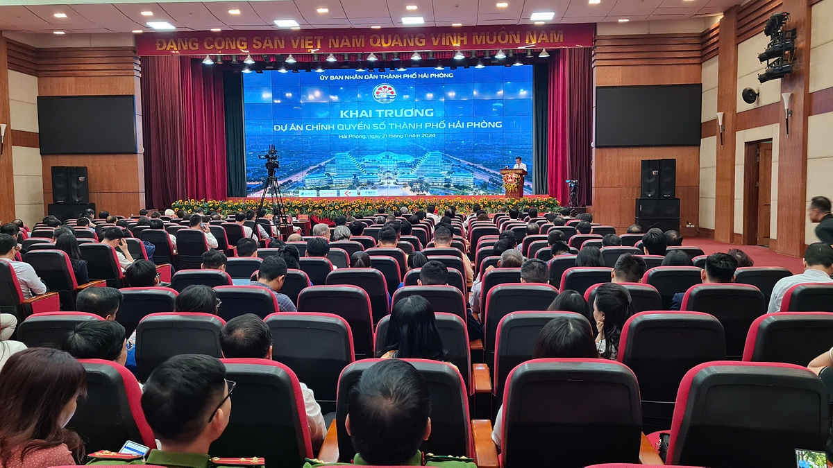 Quang cảnh diễn ra sự kiện khai trương dự án chính quyền số của Hải Phòng.