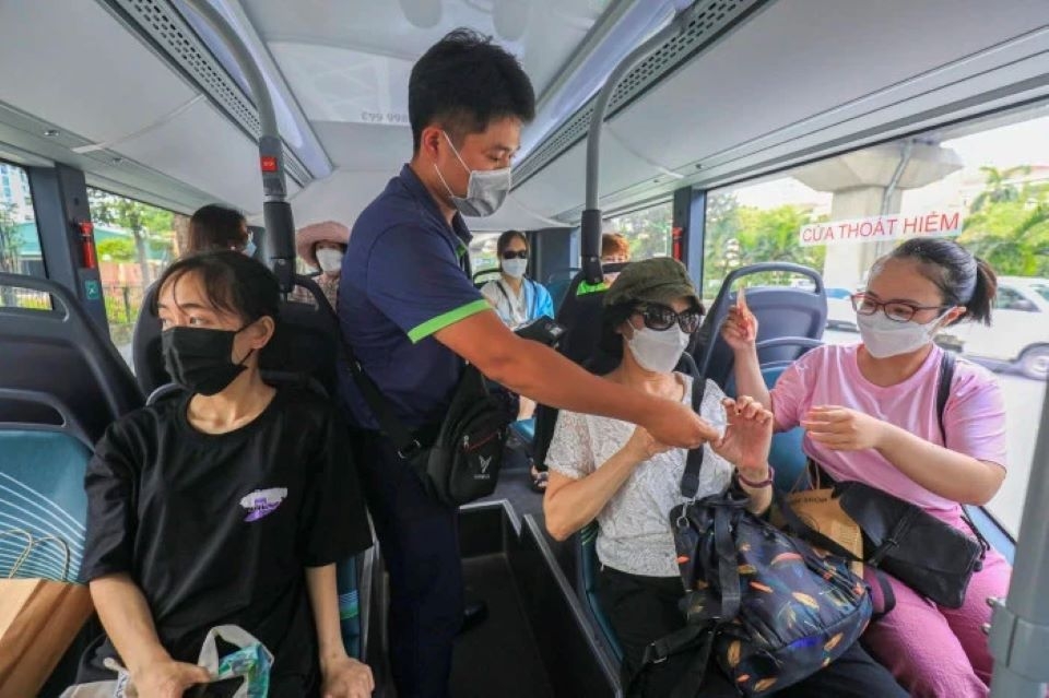 Vẫn còn nhiều việc phải làm khi chuyển đổi sang xe buýt sử dụng nhiên liệu xanh.