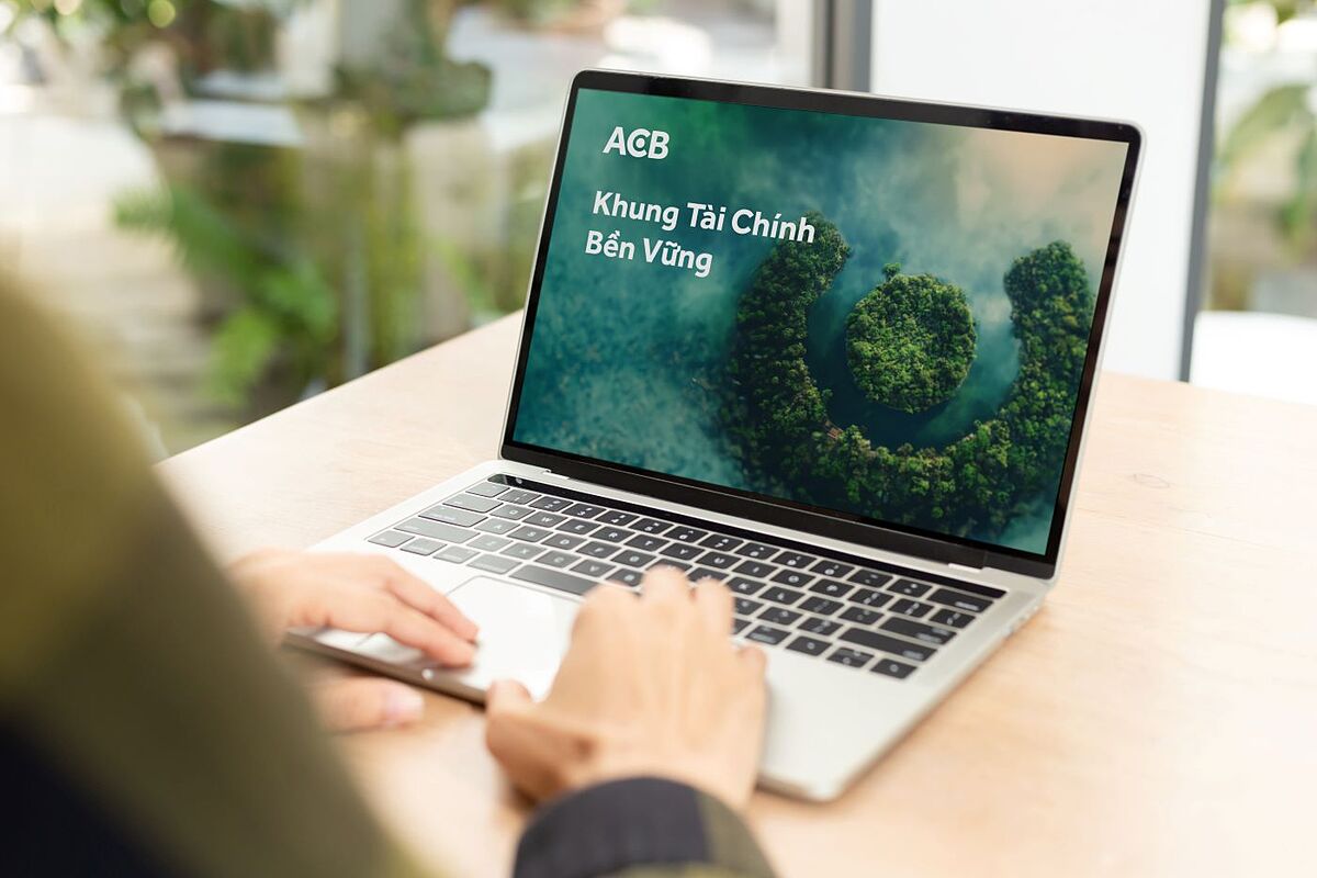 ACB đã đưa ra Khung Tài Chính Bền Vững và đẩy mạnh gói tín dụng Xanh/ Xã hội lên 4000 tỷ đồng để hỗ trợ các doanh nghiệp chuyển dịch theo hướng phát triển bền vững.