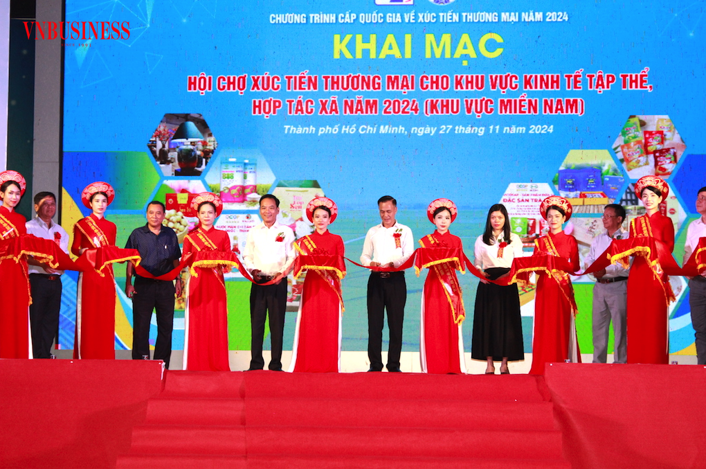 Lễ cắt băng khai mạc Hội chợ xúc tiến thương mại cho khu vực kinh tế tập thể, HTX năm 2024 &lpar;khu vực miền Nam&rpar;.