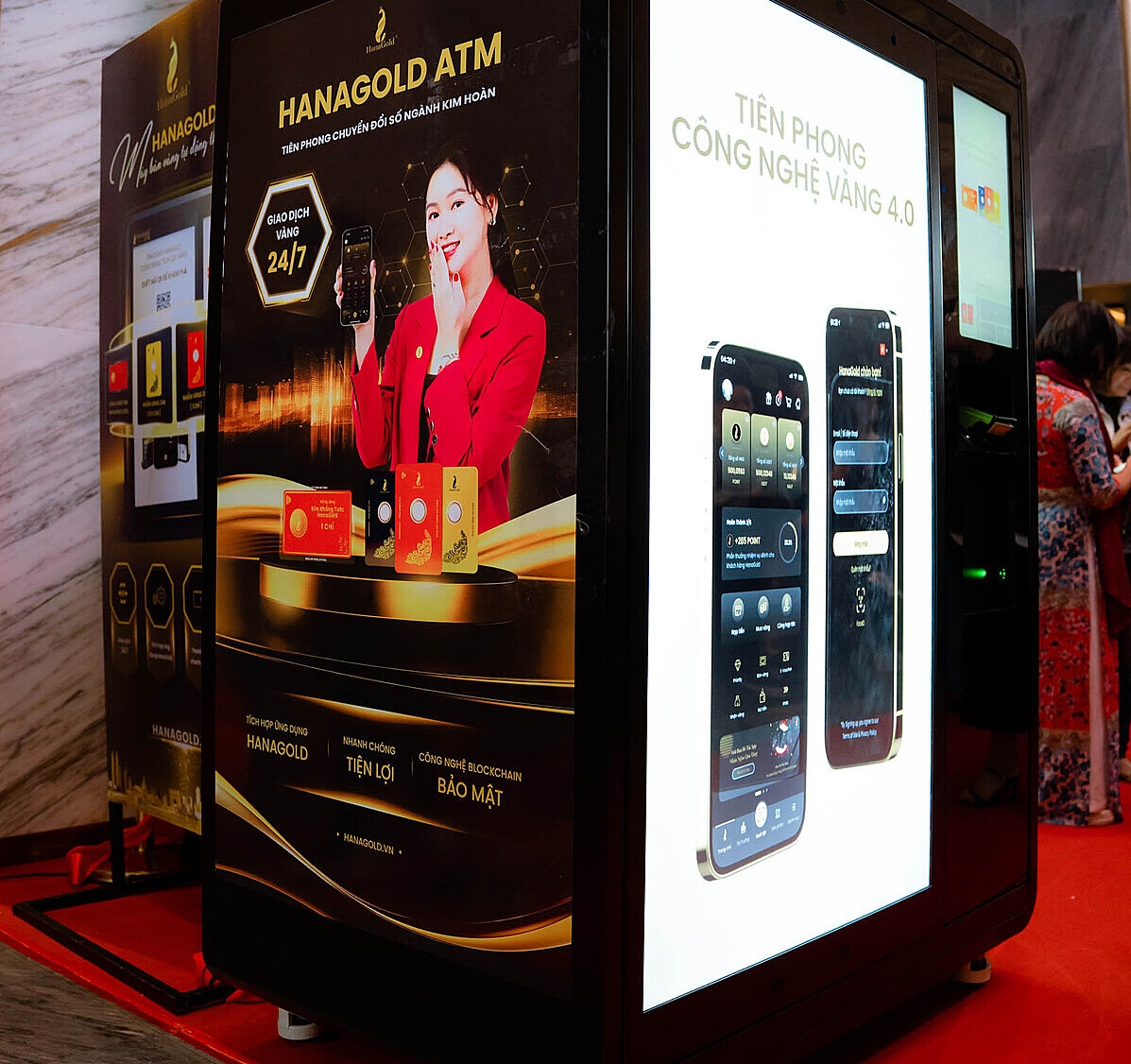 HanaGold ATM với nhiều tính năng nổi bật.
