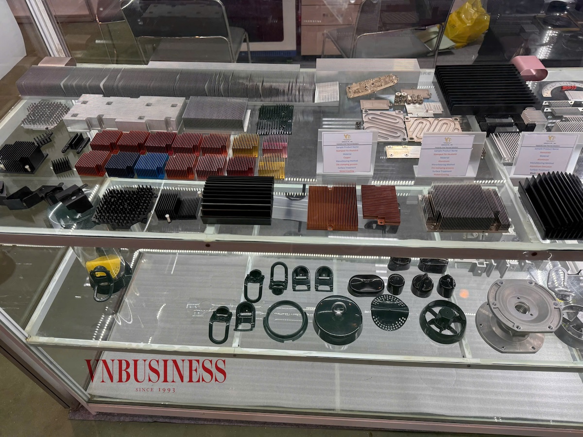 Giờ đây với các các sản phẩm có độ hoàn thiện cao, các nhà đầu tư quốc tế không còn coi Việt Nam là một nơi chỉ để gia công giá rẻ.