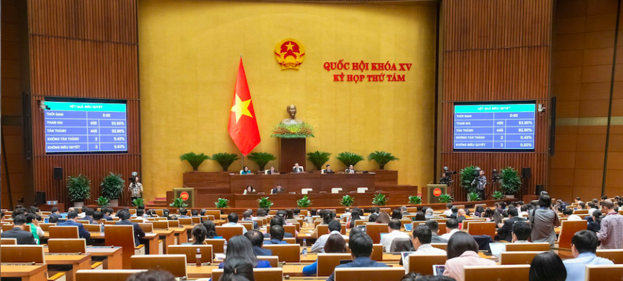 Quốc hội biểu quyết thông qua một luật sửa 9 luật liên quan lĩnh vực tài chính, chiều 29/11.